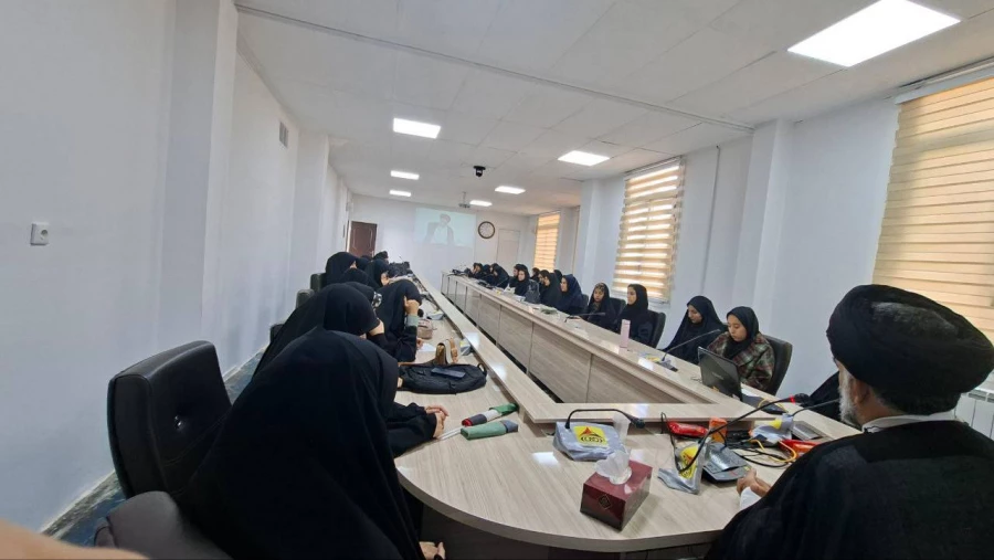 سلسله نشست های تخصصی مهدویت در پردیس شهیده بنت الهدی صدر برگزار شد 3