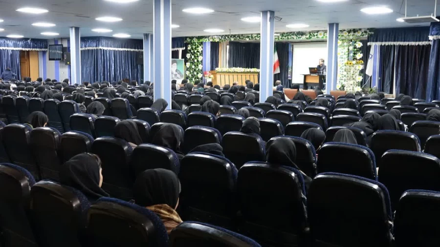 نشست توجیهی فرآیند گزینش و تخلفات اداری ویژه دانشجویان پردیس بنت الهدی صدر برگزار شد 4