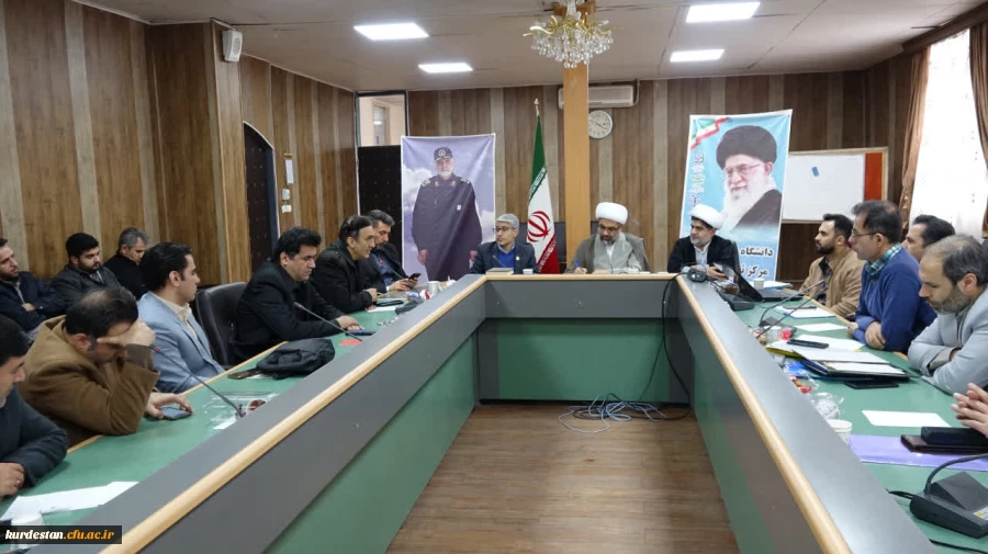 شست هم اندیشی اساتید و کارکنان دانشگاه فرهنگیان کردستان برگزار شد 5