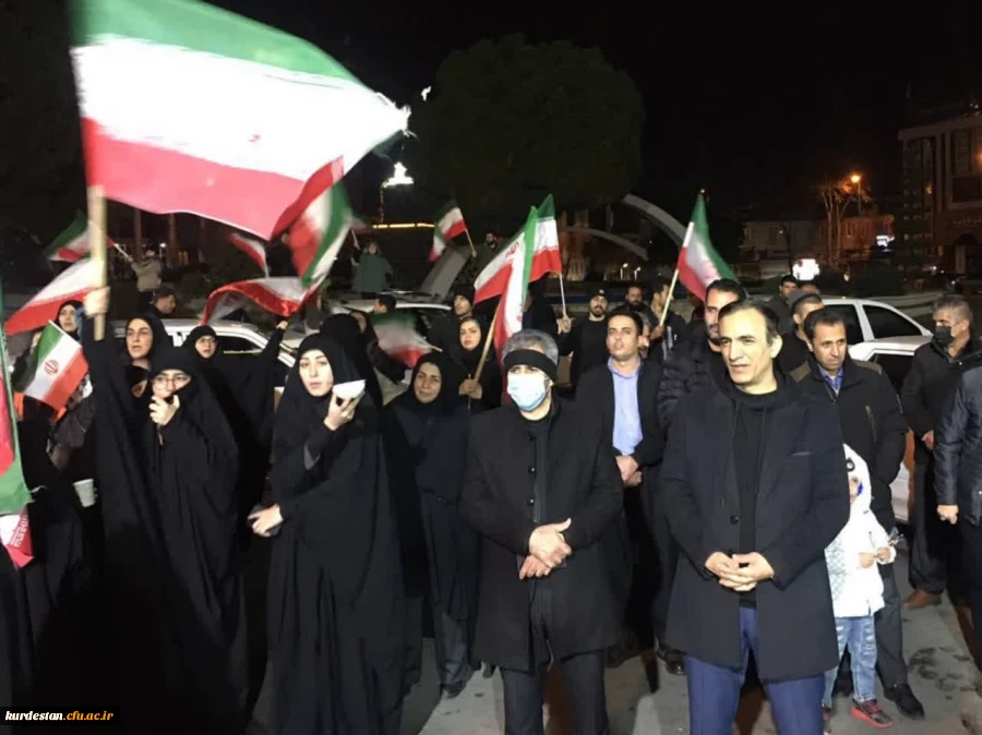 برپایی موکب دانشگاهیان دانشگاه فرهنگیان کردستان در میدان آزادی سنندج 5