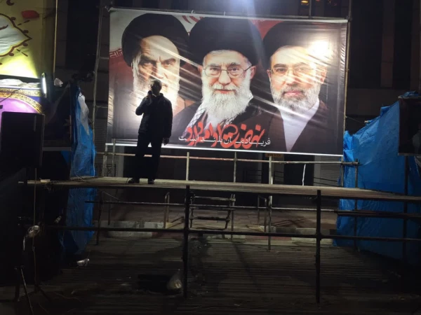 برپایی موکب دانشگاهیان دانشگاه فرهنگیان کردستان در میدان آزادی سنندج 4