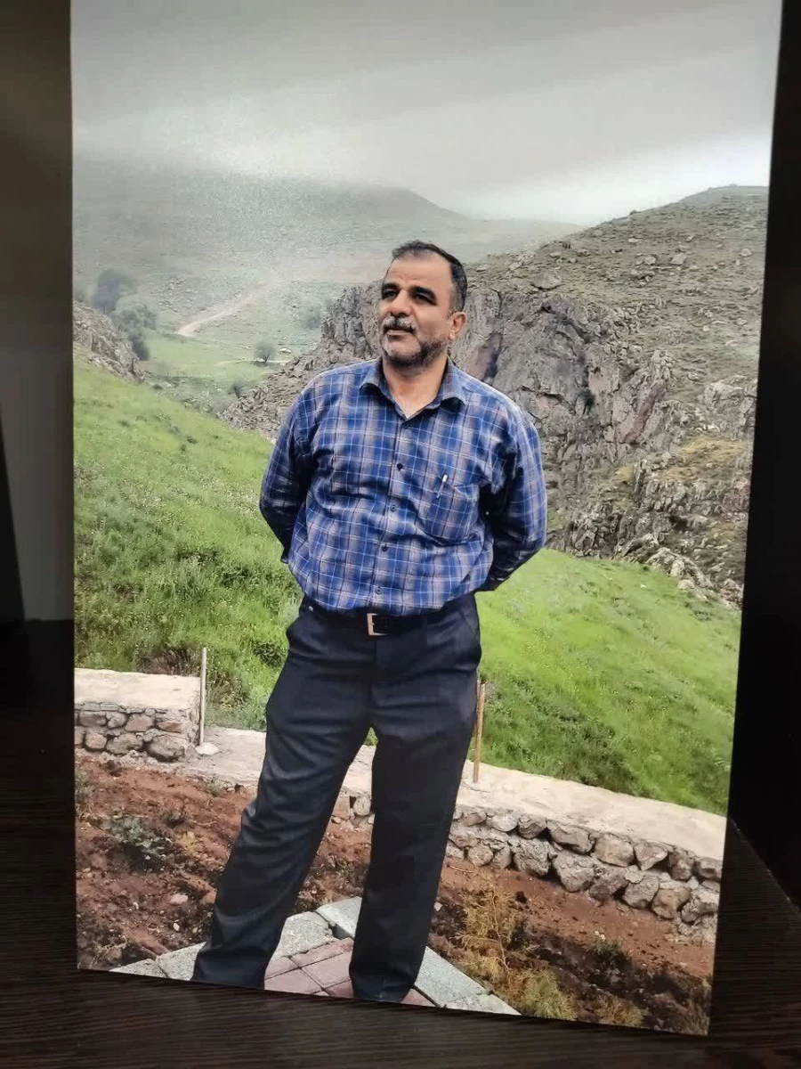 تجلی ایثار و استقامت در دیدار مسئولان دانشگاه فرهنگیان کردستان با خانواده شهید «اقبال احمدی» 5